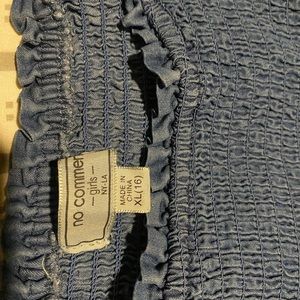 I’m selling this nice blue dress for 20 dollars